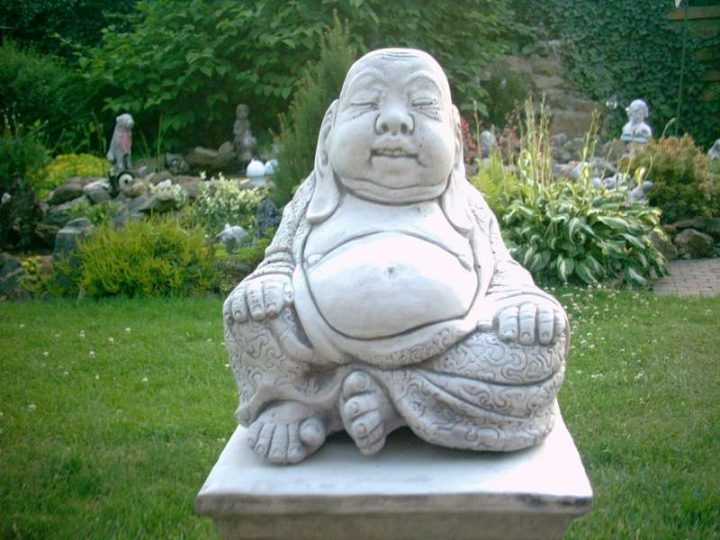 Tuinbeelden Betonnen boeda