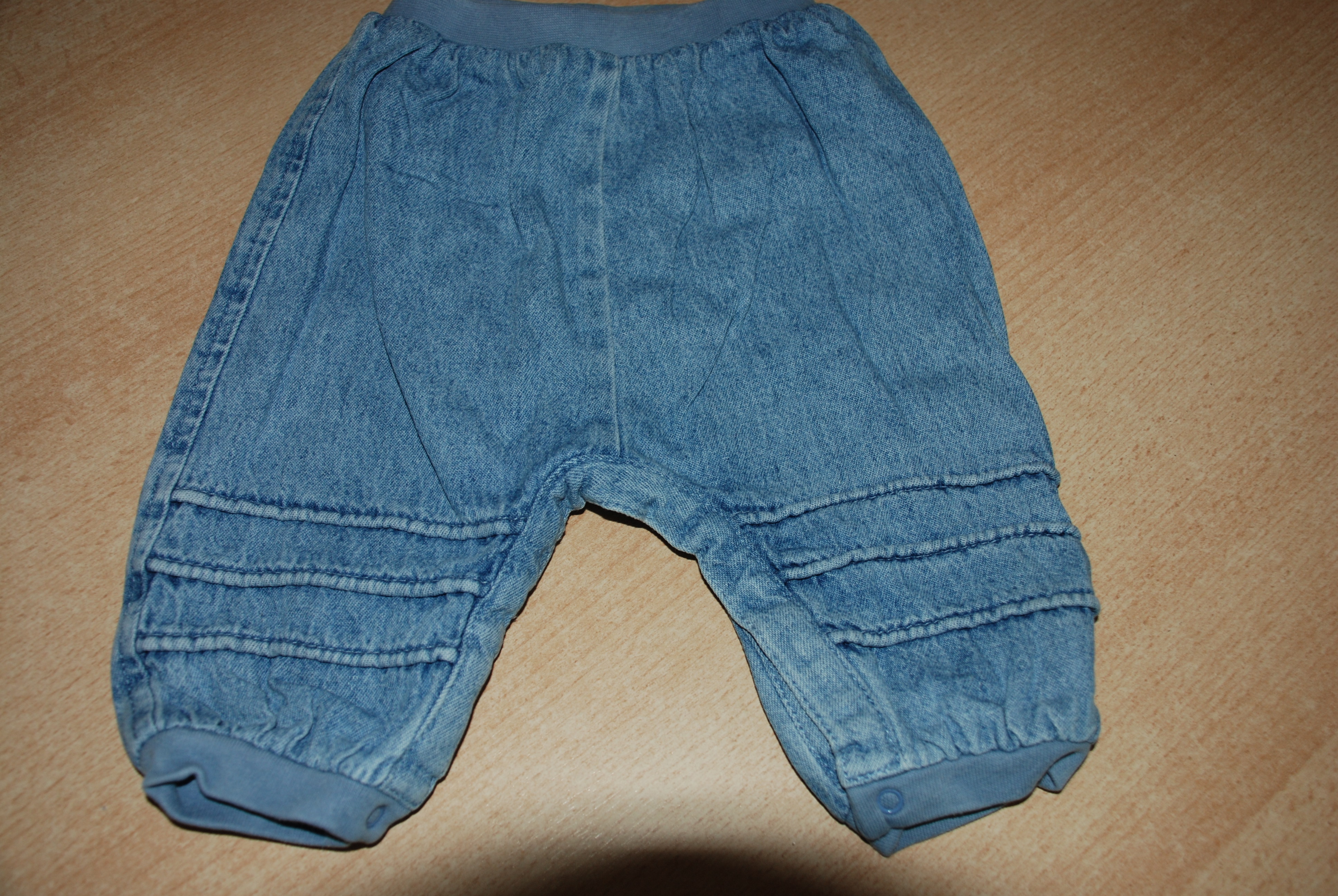 Jeansbroekje MEXX (62 of 2-4 maanden)