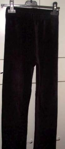 Zwarte velourachtige legging (10 jaar)