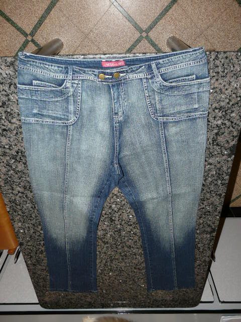  Broek 126