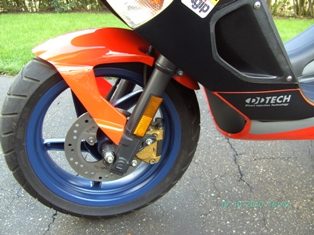 Aprilia RS50 Ditech,Troy Corser type,klasse B in nieuwstaat.