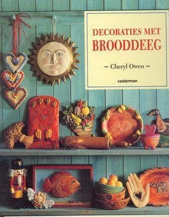 Decoraties in broodddeeg,