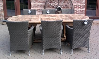 Tafel 180/240/100/3 cm in teak met 6 wicker zetels