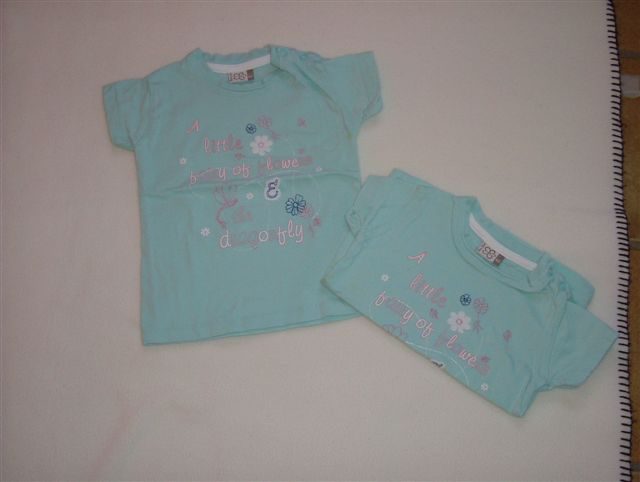 turquois t-shirtjes van tweeling 80