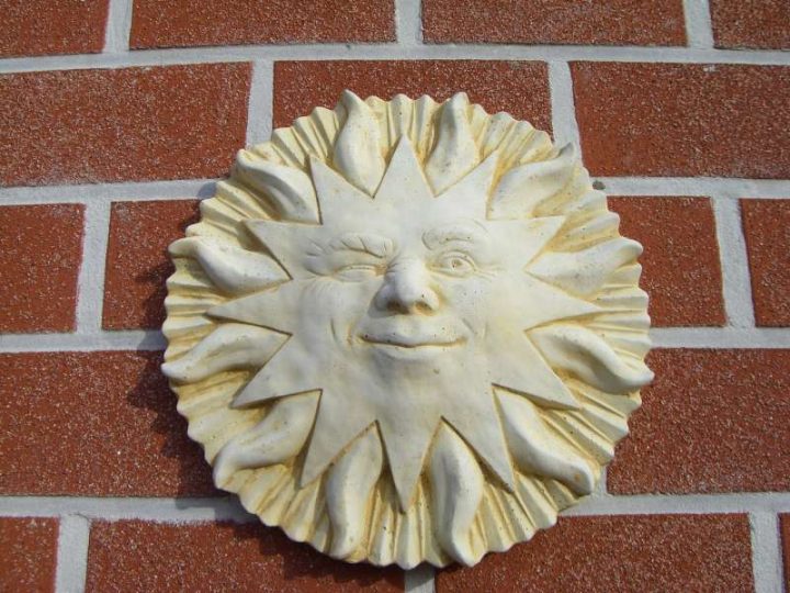 Tuinbeelden Zon uit beton 