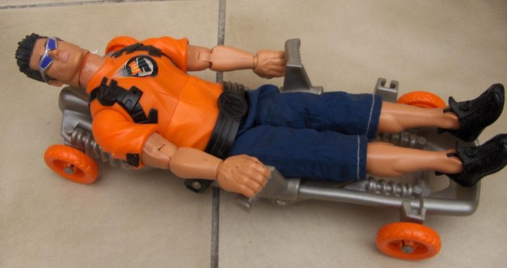 Actionman met rolkarretje