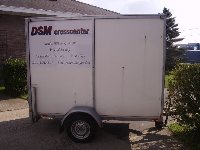 gesloten aanhangwagen