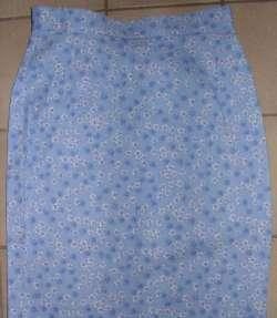 Blauw rokje met bloemetjes (maat 38)