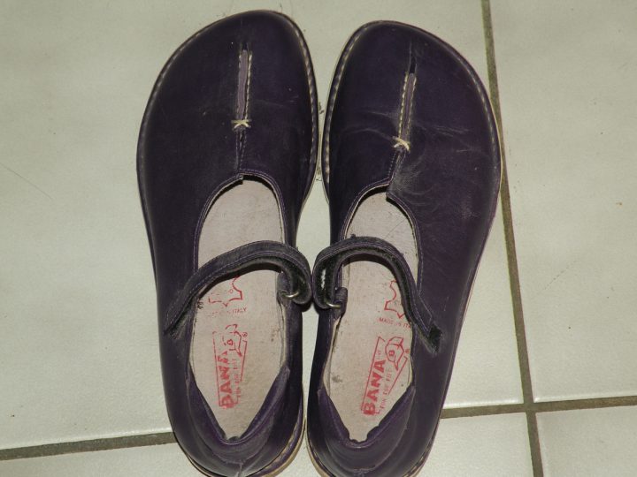 NIEUWE Italiaanse leren paarse schoenen maat 38 
