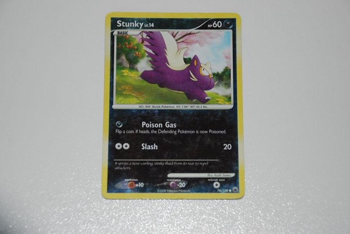 pokemon kaart stunky lv 14