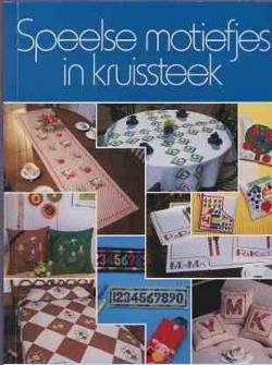 Speelse motiefjes in kruissteek