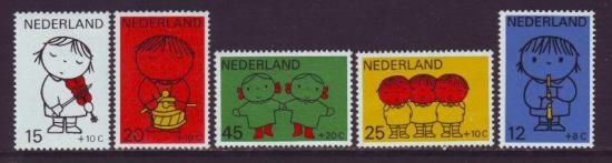 Nederland postfris nrs.900/904 