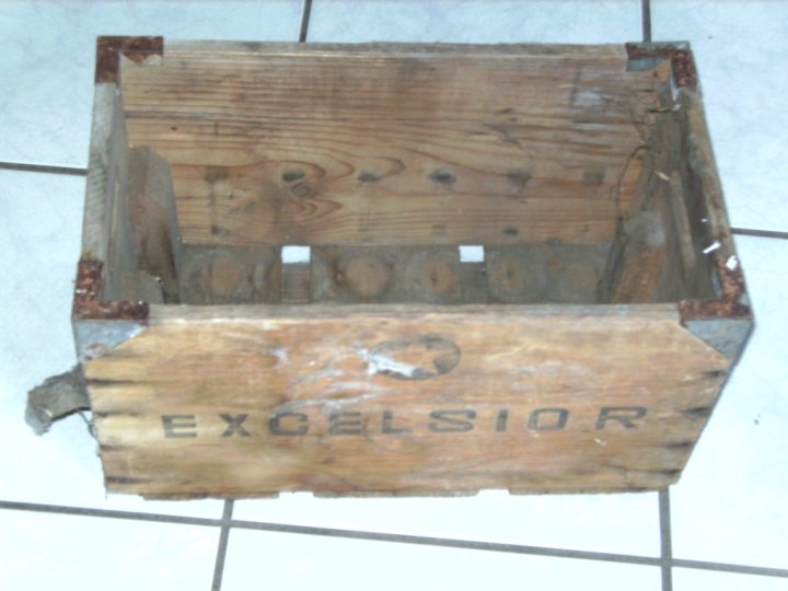 Oude bierbak Excelsior