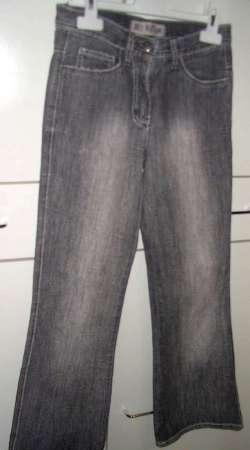 Grijsachige jeansbroek