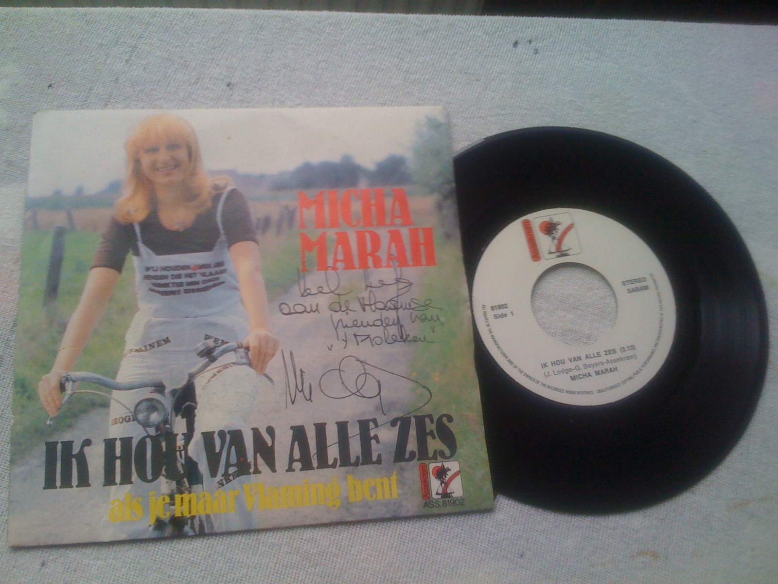 MICHA MARAH gesigneerde single