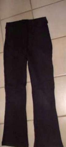 Zwarte broek in leggingstof (maat 122)