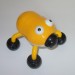 Foto 2 van Big Bug Massager Geel - Zwart