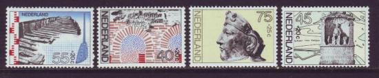 Nederland postfris nrs.1068/71 