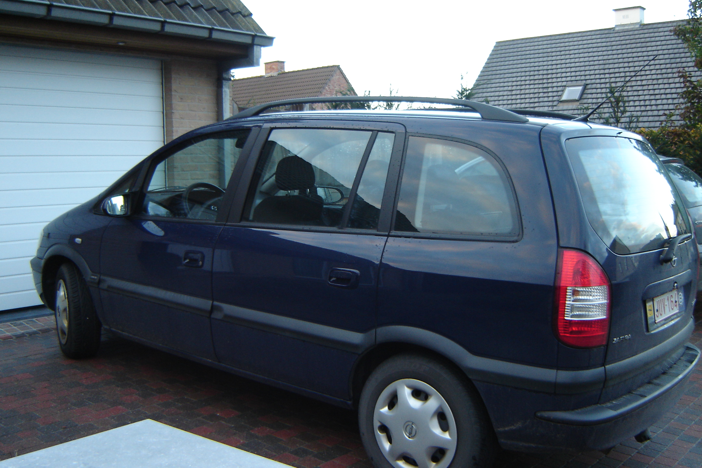 Opel Zafira Comfort 2.0 DTi (2003)
