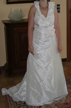 ecru trouwjurk + schoenen 