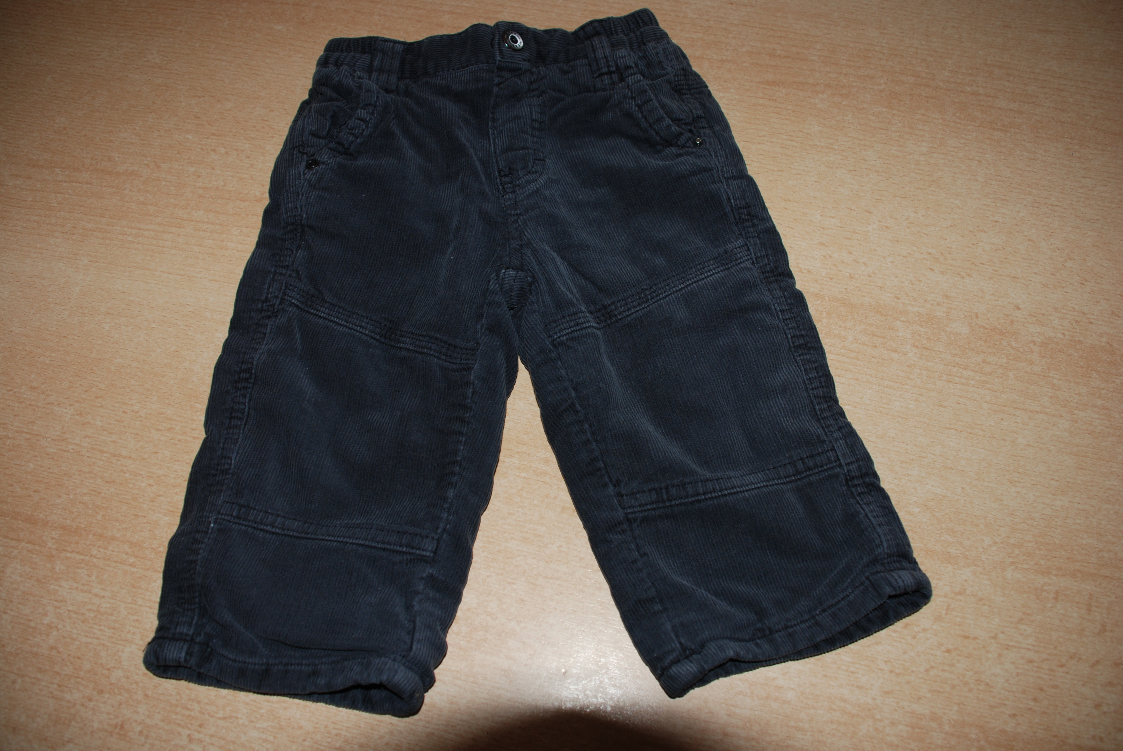 Broekje MEXX (74 of 9 maanden)