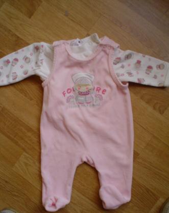 Mooi ensemble "Baby Club" nr2. Weggeefprijs!!!
