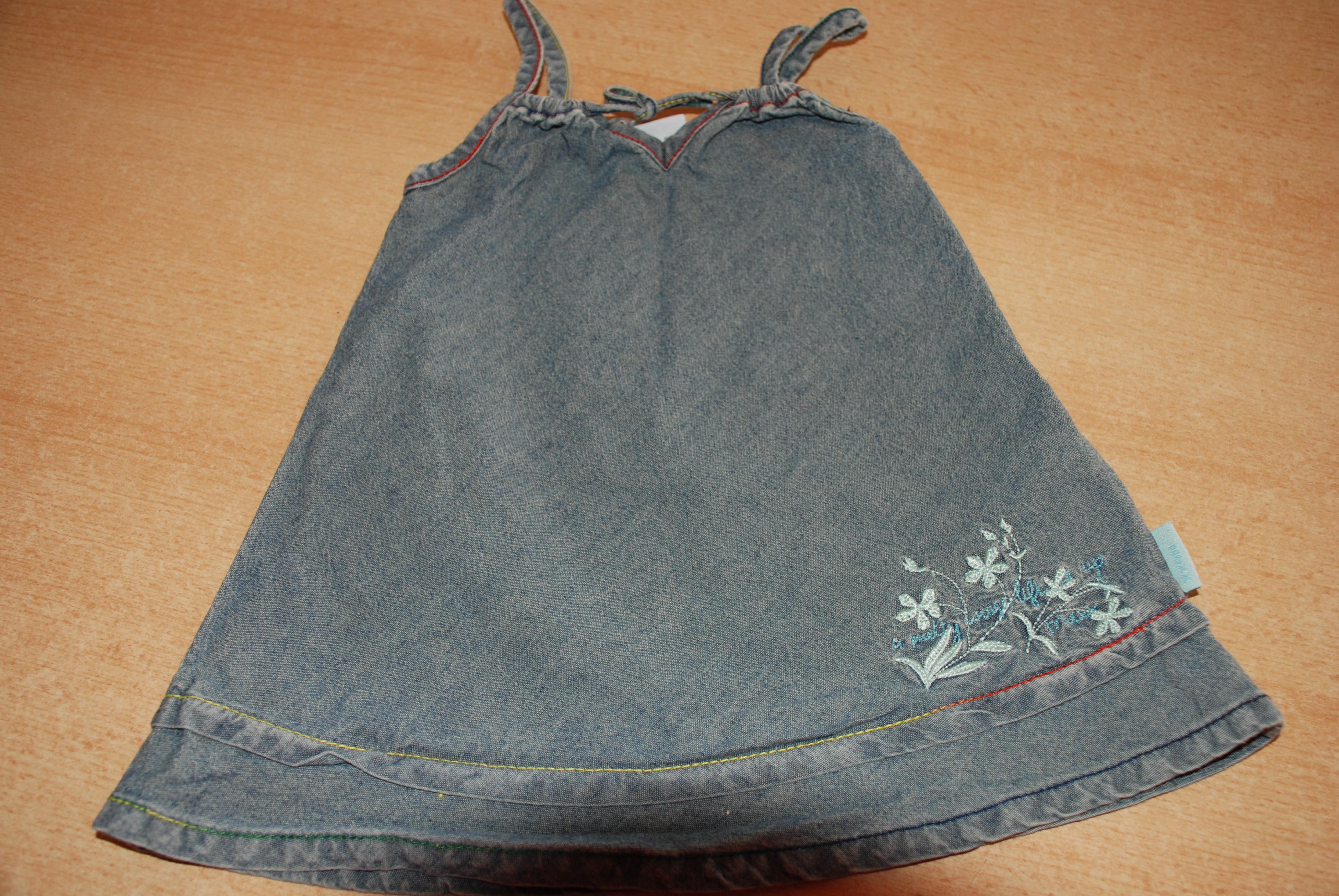 Kleedje MEXX (68 of 4-6 maanden)