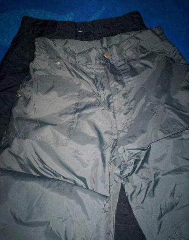 Twee warme pantalon's maat 164, zwart en grijs