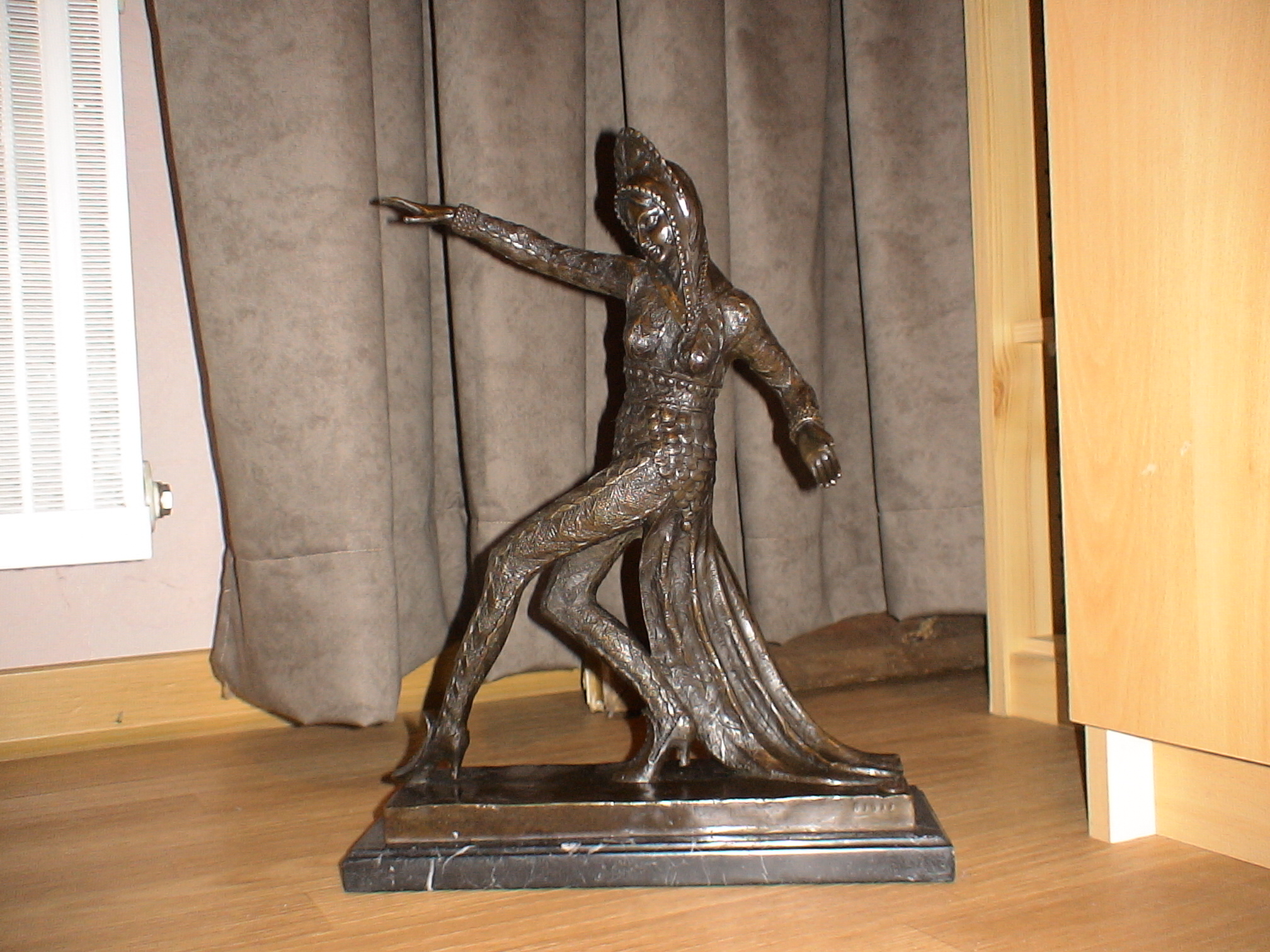 Bronzen Art Deco beeld C.Mirval