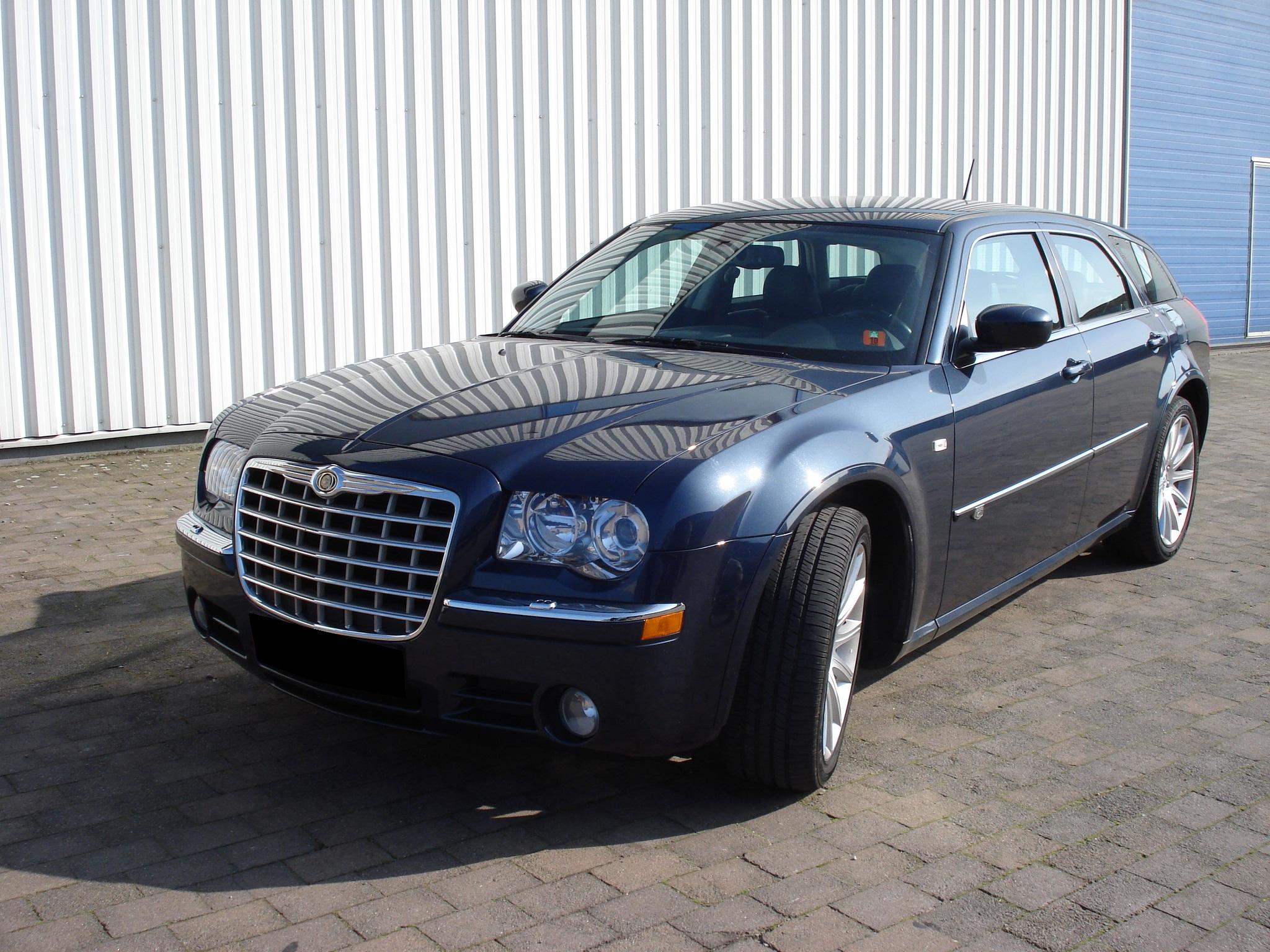 Chrysler 300C Touring SRT-design