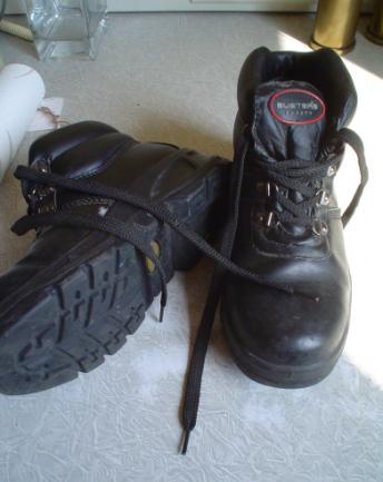 Goede stevige wandelschoen "Busters Safety" Weggeefprijs!!