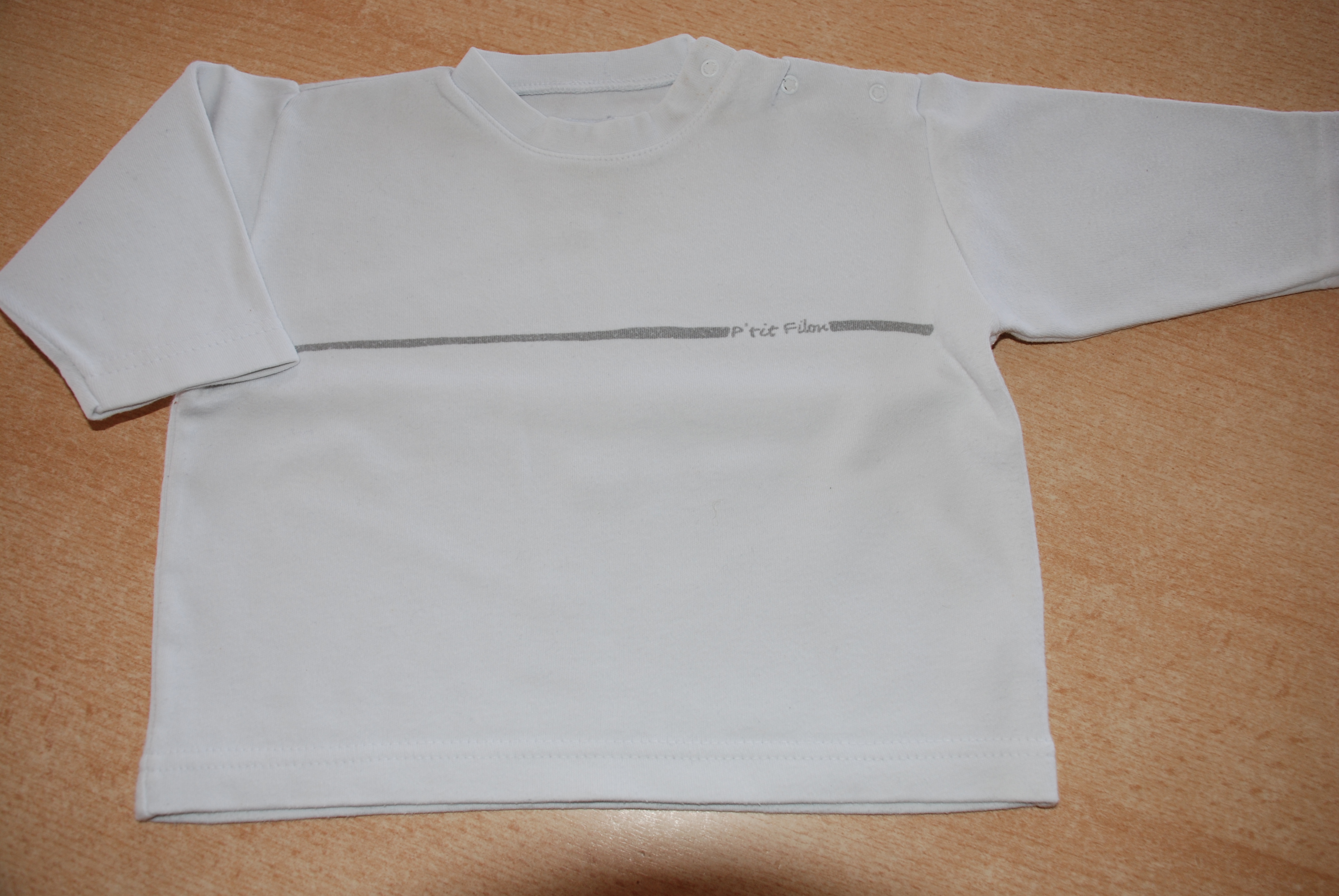 Longsleeve P'TIT FILOU. (74 of 9 maanden)