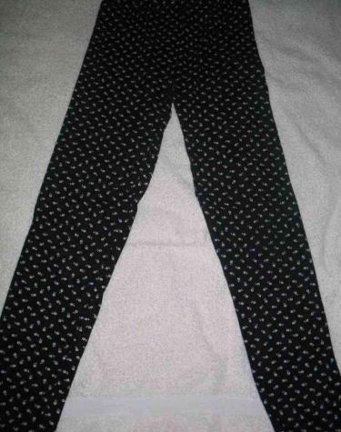 Zwarte legging met witte bloempjes, voor 9 jaar