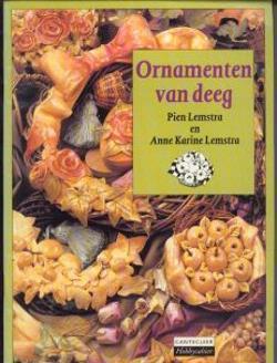 Ornamenten van deeg, Pien Lemstra en Anne Karine Lemstra
