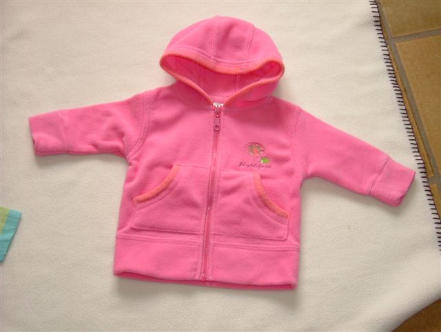 roze golfje met kap, maat 68