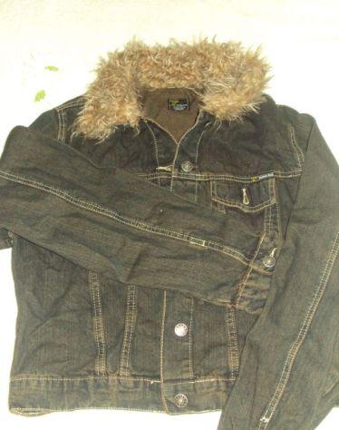 Bruine jeansvest maat L (komt overeen met 14-16 jaar)