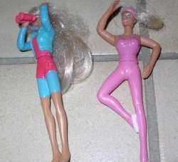 2 heel kleine minipopjes