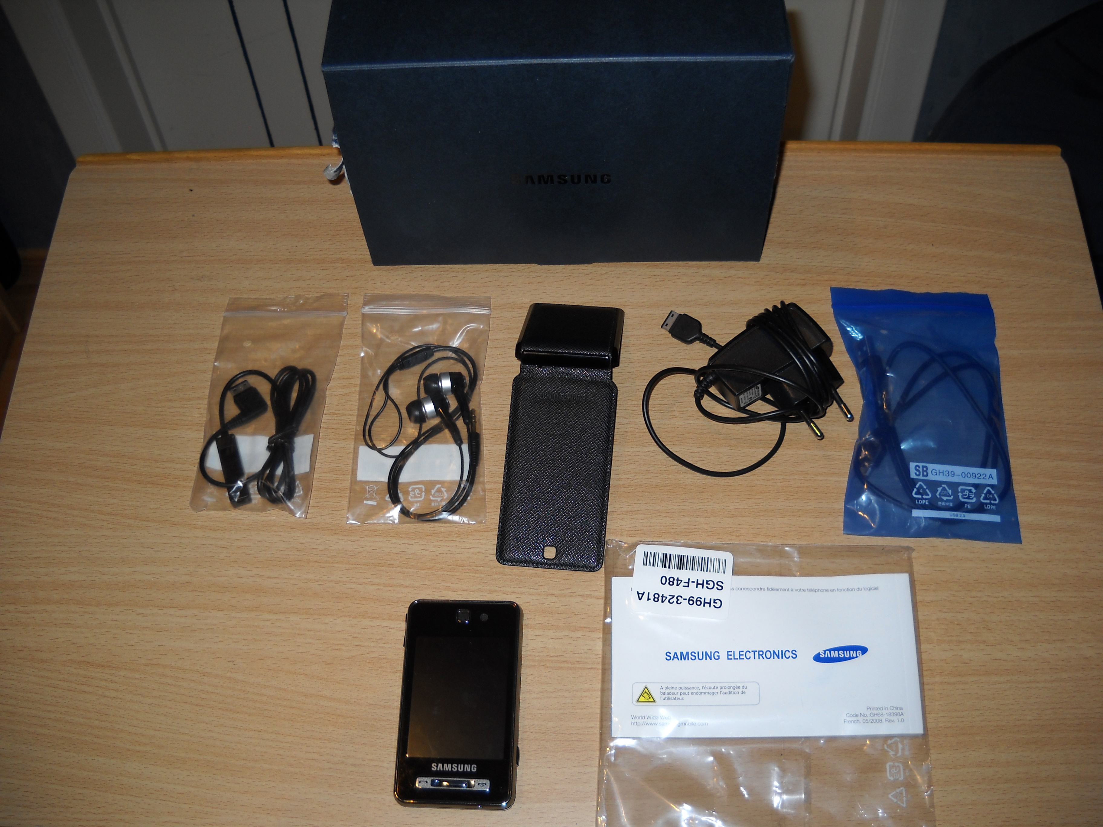 SAMSUNG F480 te koop voor 99 euro!!!