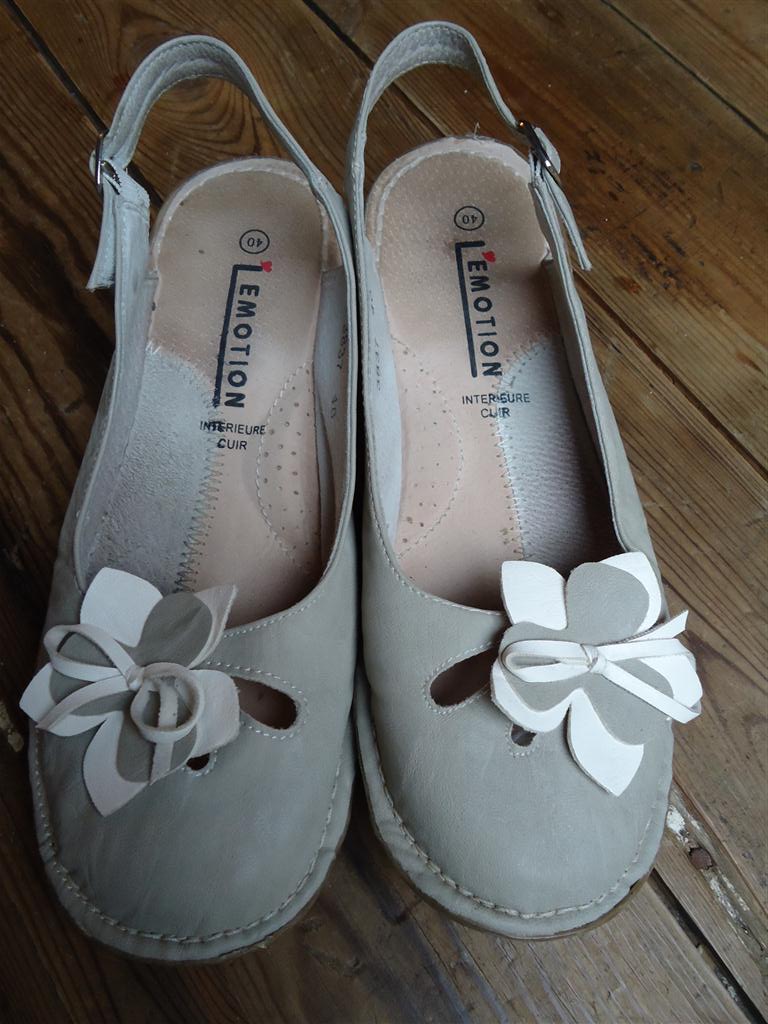 NIEUWE MOOIE LEDEREN GESLOTEN SANDALEN