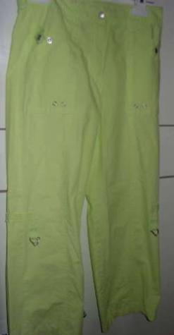 Lichtgroene broek (maat 140)