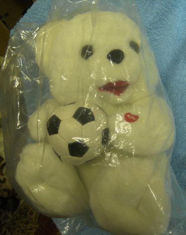 witte beer met voetbal