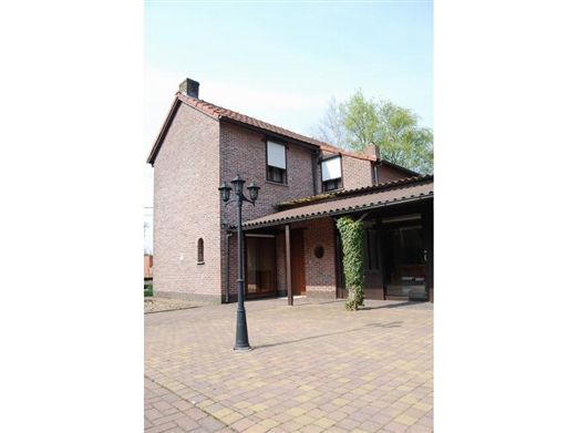 Alleenstaande woning in Moerbeke Koewacht