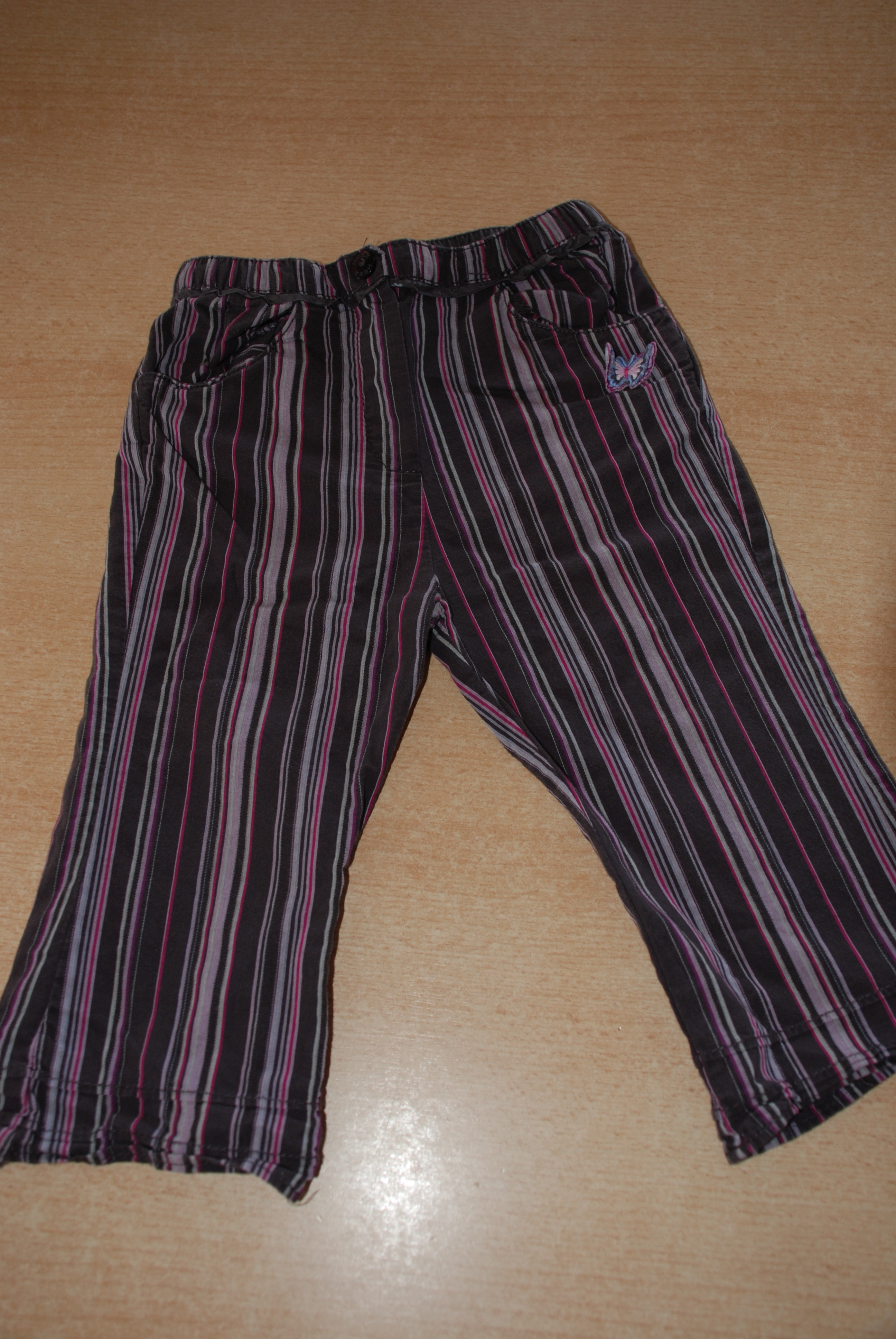 Broekje MEXX (74 of 9 maanden)