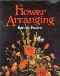 Flower arranging, door barbara Pearce,