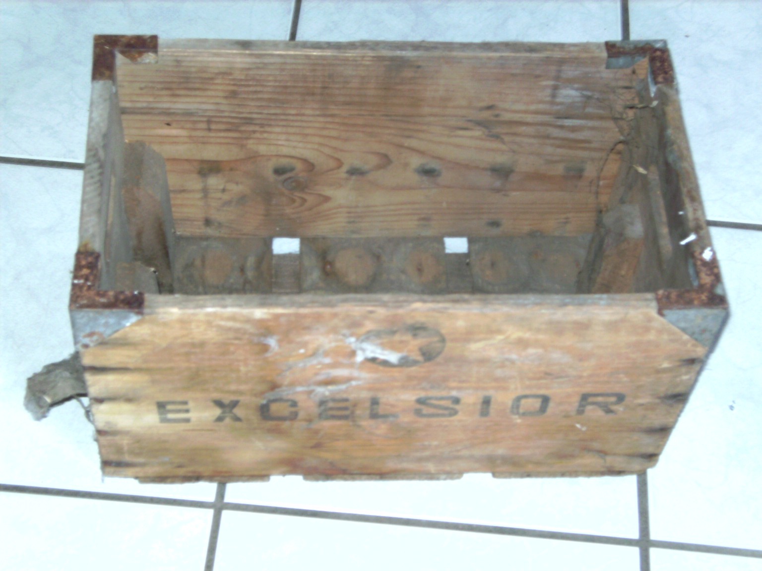 Oude bierbak Excelsior