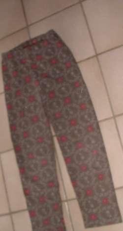 Grijze bedrukte legging (maat 110)