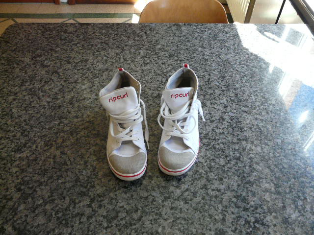 SCHOEN  22