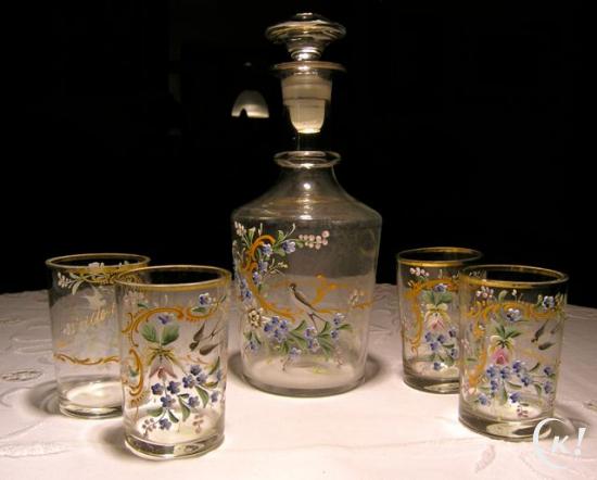 BOHEEMSE DECANTER MOOI GEDECOREERD MET 4 GLAZEN