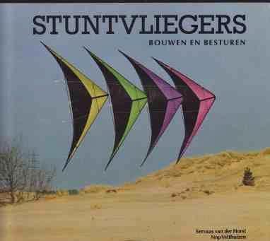 2 boeken stuntvliegers, Servaas Van Der Holst